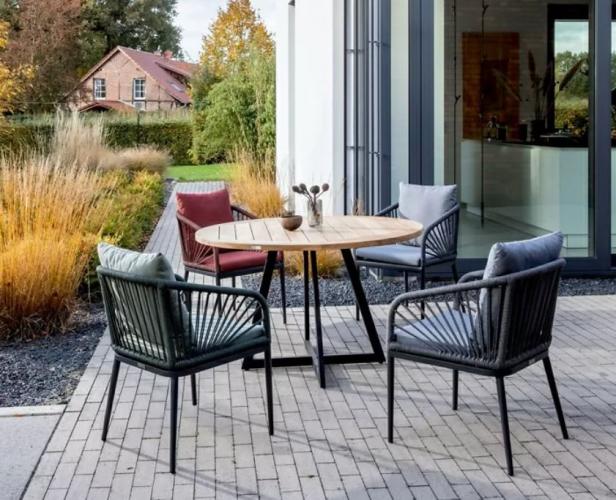 Niehoff Garden Tisch Milan Holzplatte 